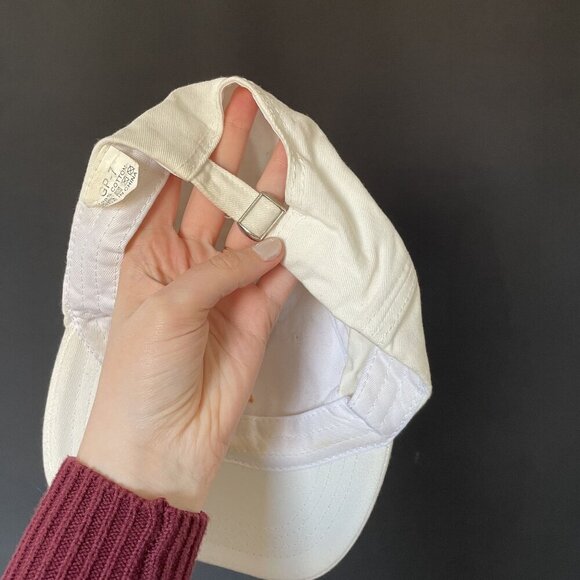 White Adjustable Cotton Baseball Cap With Embroidered Duck Design one size - Picture 3 of 6